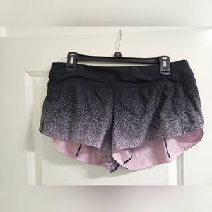 Lululemon Rare Sz 10 speed ups 2.5 inch excellent condition